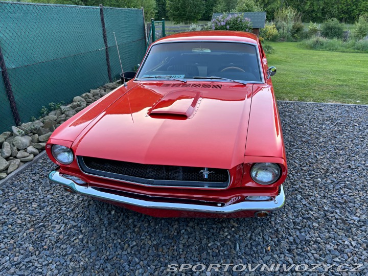 Ford Mustang 4,7 v8 1966