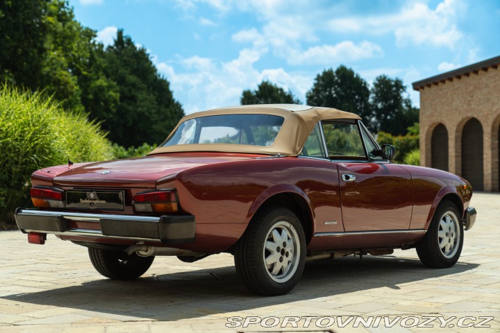 Fiat Ostatní modely 124 Pininfarina Spidereuropa 1985