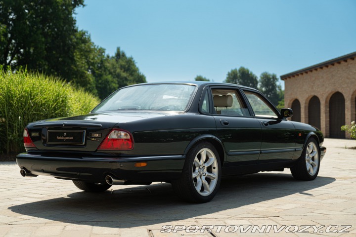Jaguar XJR 2003