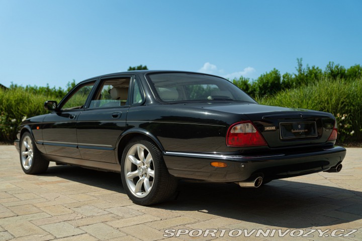 Jaguar XJR 2003