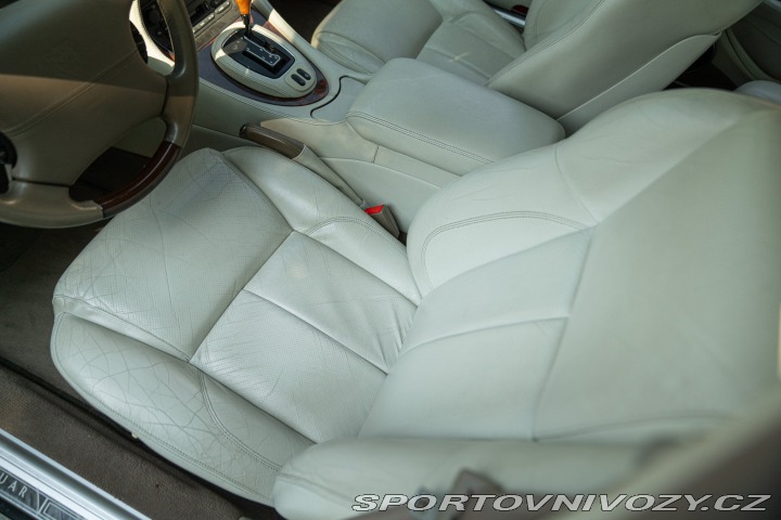 Jaguar XJR 2003