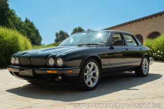Jaguar XJR  2003