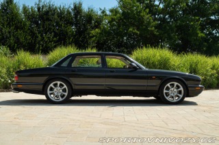 Jaguar XJR  2003