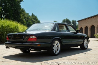 Jaguar XJR  2003