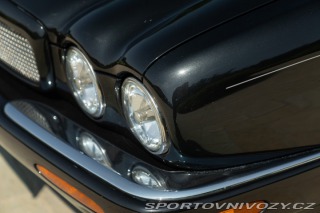 Jaguar XJR  2003