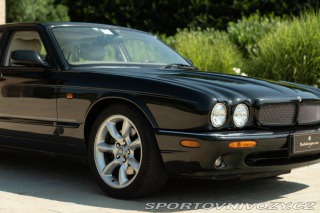 Jaguar XJR  2003