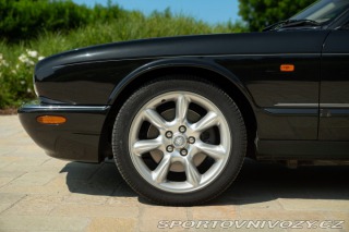 Jaguar XJR  2003
