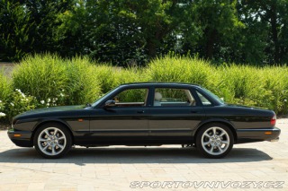 Jaguar XJR  2003