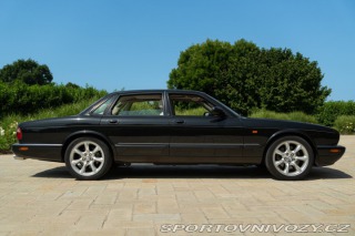 Jaguar XJR  2003