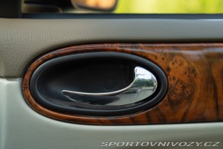 Jaguar XJR  2003