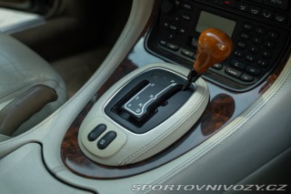 Jaguar XJR  2003