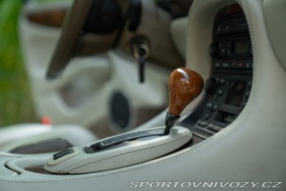 Jaguar XJR  2003