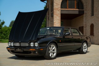 Jaguar XJR  2003