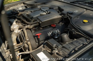 Jaguar XJR  2003