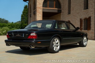 Jaguar XJR  2003