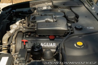 Jaguar XJR  2003