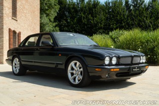 Jaguar XJR  2003