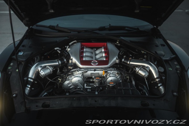 Nissan GT-R 2015