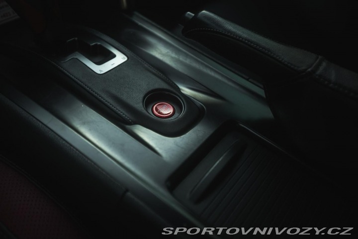 Nissan GT-R 2015