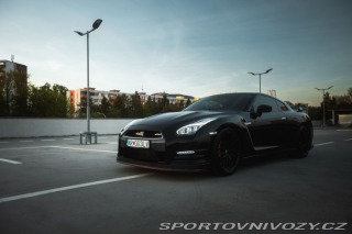 Nissan GT-R  2015