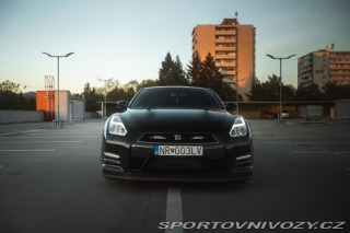 Nissan GT-R  2015