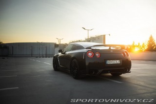 Nissan GT-R  2015