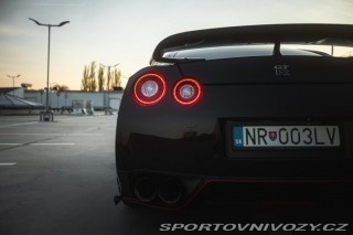 Nissan GT-R  2015