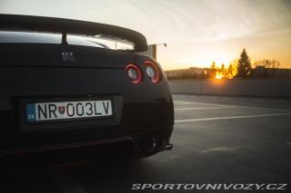 Nissan GT-R  2015