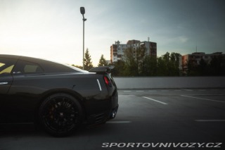 Nissan GT-R  2015