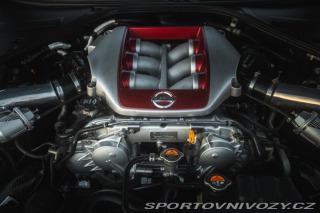 Nissan GT-R  2015