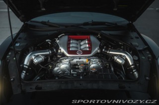 Nissan GT-R  2015