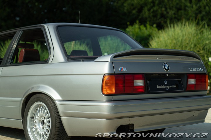 BMW 2 320 is e30 1988