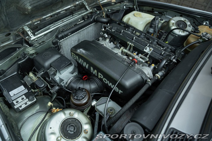 BMW 2 320 is e30 1988