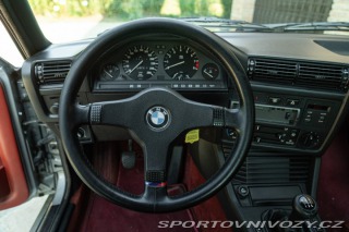 BMW 2 320 is e30 1988