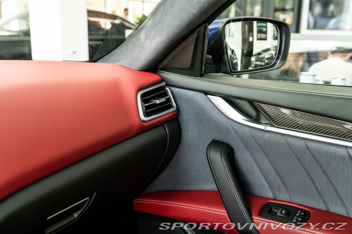 Maserati Ghibli V6 S Q4 Premium/Sport/Car 1800