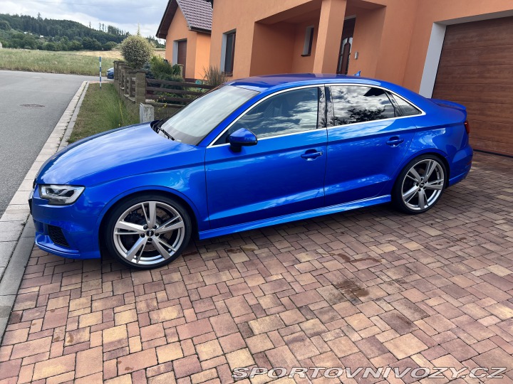 Audi RS3  2018