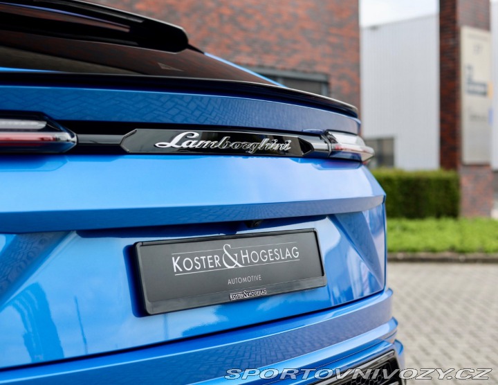 Lamborghini Urus 4.0 V8 *Blu Eleos*Akrapo 2019