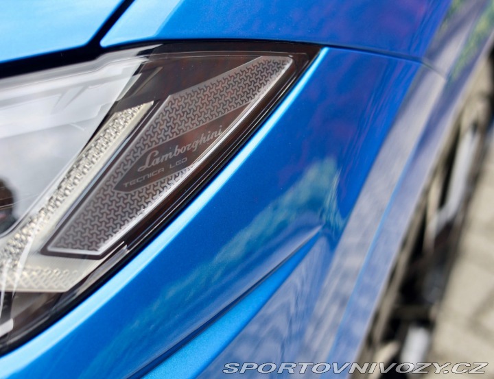 Lamborghini Urus 4.0 V8 *Blu Eleos*Akrapo 2019