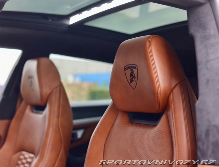 Lamborghini Urus 4.0 V8 *Blu Eleos*Akrapo 2019