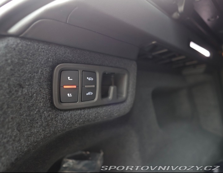 Lamborghini Urus 4.0 V8 *Blu Eleos*Akrapo 2019