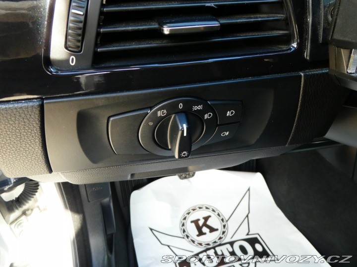 BMW 3 320i 125kW REZERVOVANO 2007