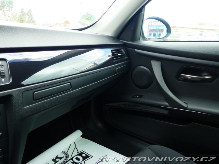 BMW 3 320i 125kW REZERVOVANO 2007