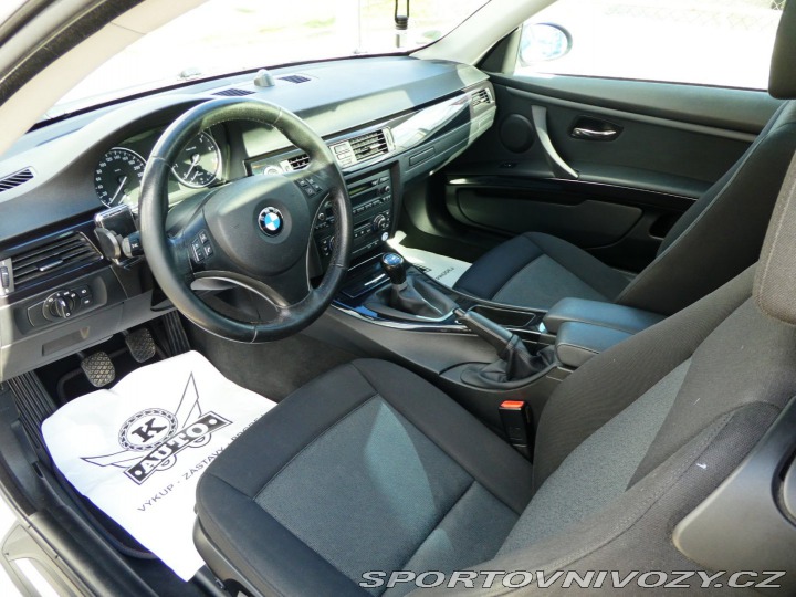 BMW 3 320i 125kW REZERVOVANO 2007