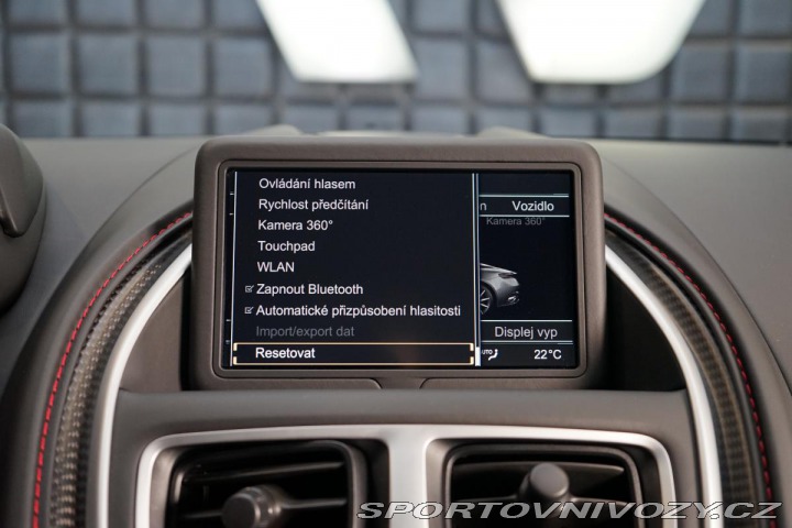 Aston Martin DB11 5.2l V12 447kW Carbon 360 2018