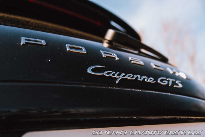 Porsche Cayenne GTS 2012