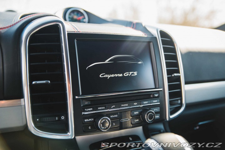 Porsche Cayenne GTS 2012