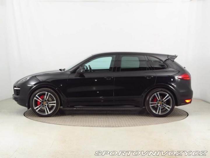 Porsche Cayenne GTS 2012