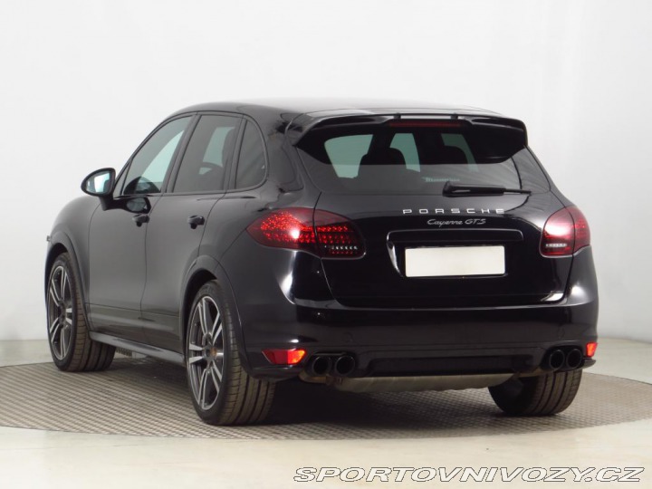Porsche Cayenne GTS 2012