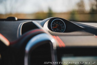 Porsche Cayenne GTS 2012