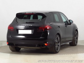 Porsche Cayenne GTS 2012